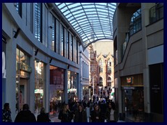 Trinity Leeds mall 06